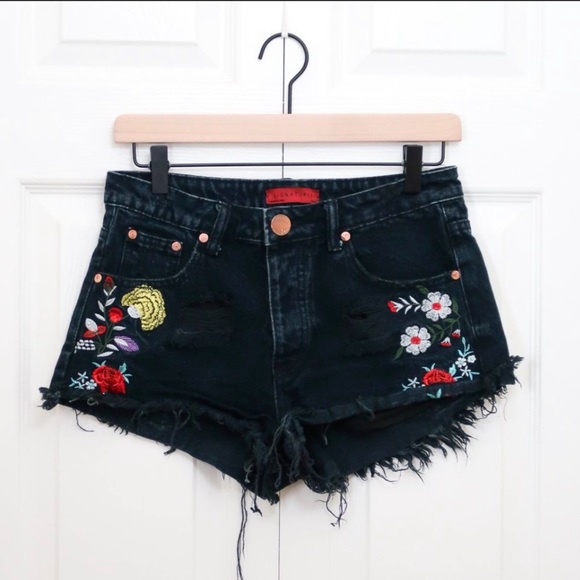 Signature shorts embroidered - Picture 1 of 8